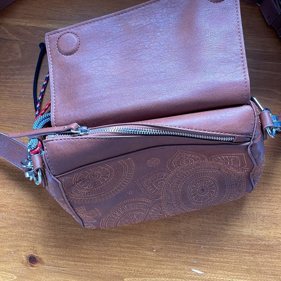 Desigual cross body bag - Picture 2 of 3